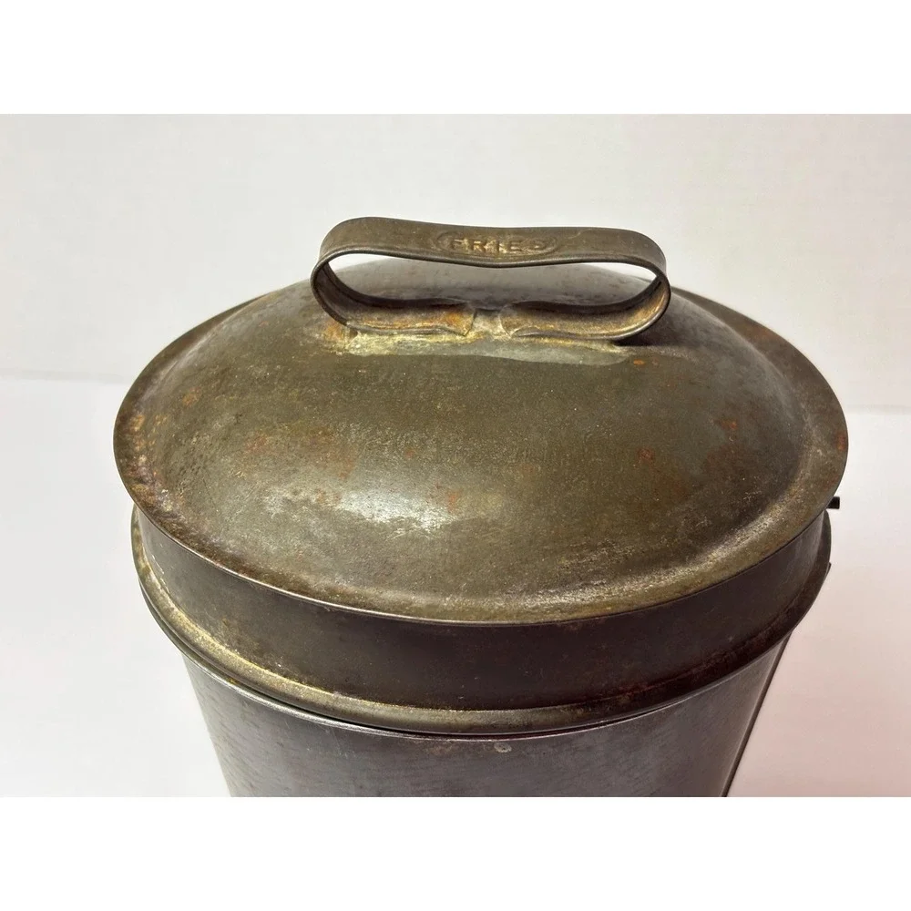 Bundt Cake Pan Jell-O Mold Locking Lid Triangle Vintage Fries